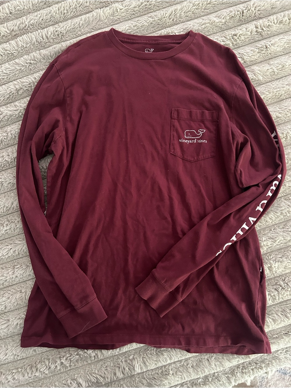 Vineyard Vines Men's Long-Sleeve Pocket Tee in Wine